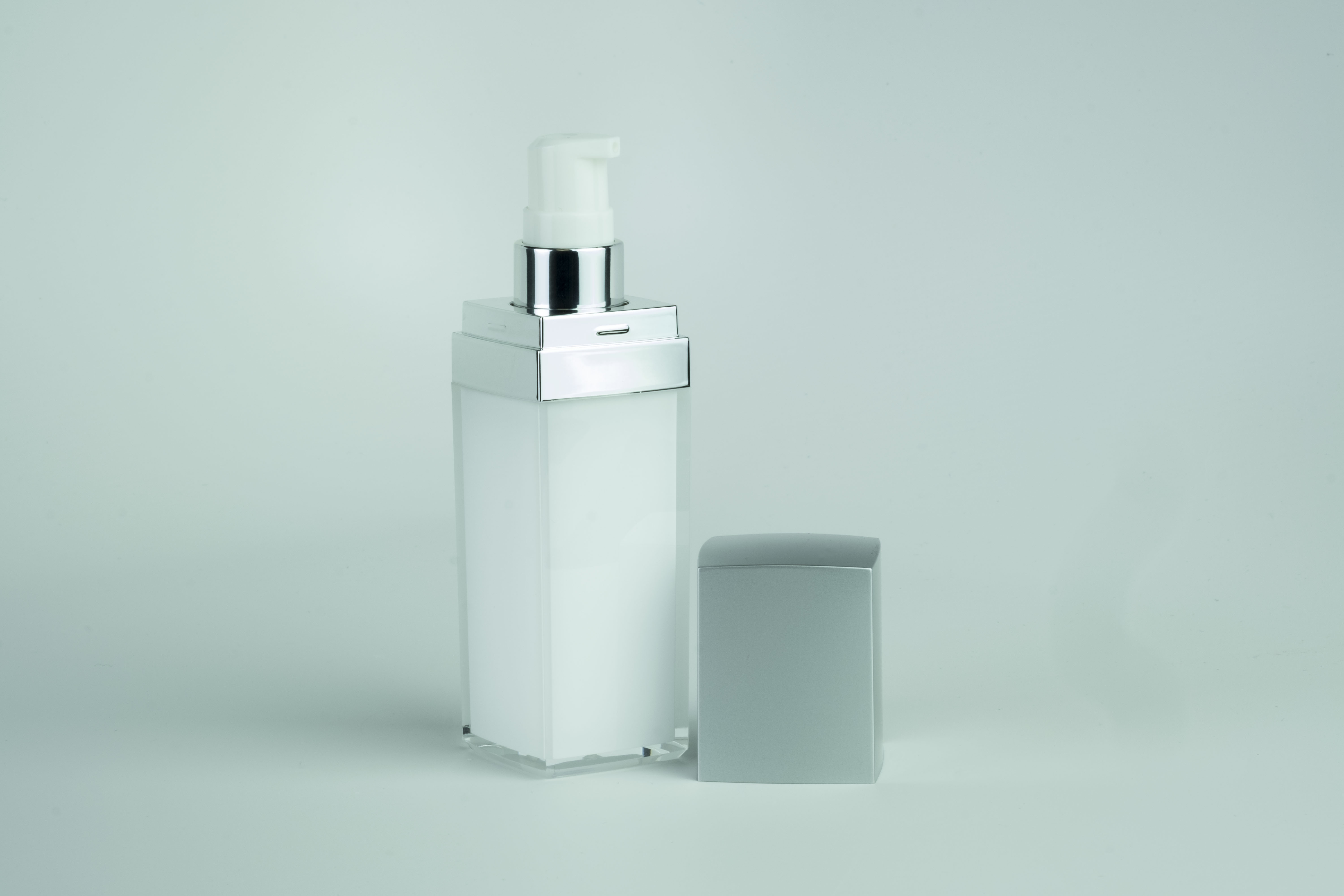 50ml Silver Lid Square Series Bottle